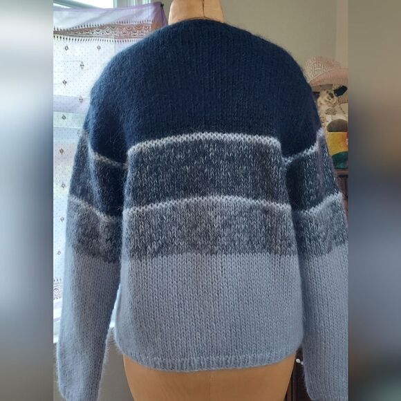 Beautiful Knit Sweater Handmade Knit NORDSTROM Size see measurements - Picture 9 of 13